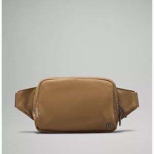 NWT - Lululemon everything belt bag 2L